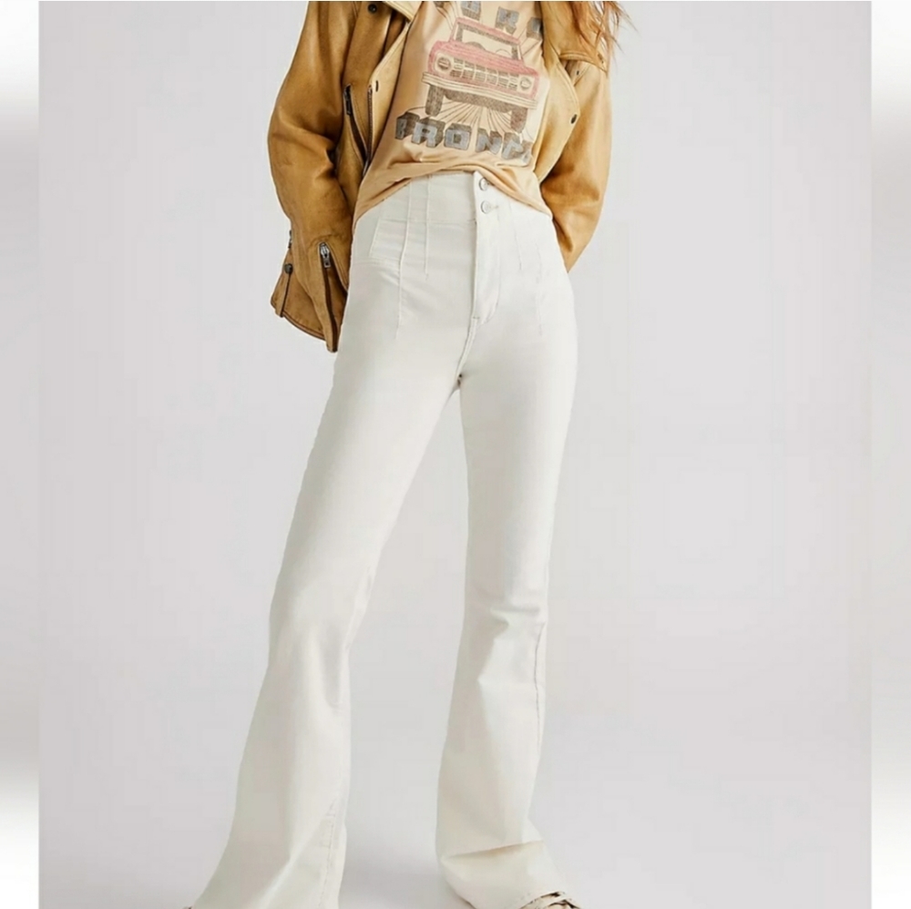 Free People We the Free Jayde High Rise Flated Leg White Jeans.